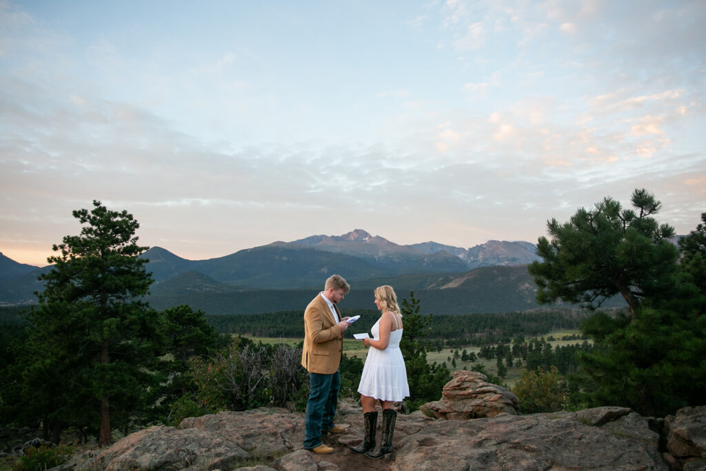 colorado elopement ceremony at rocky mountain national park
