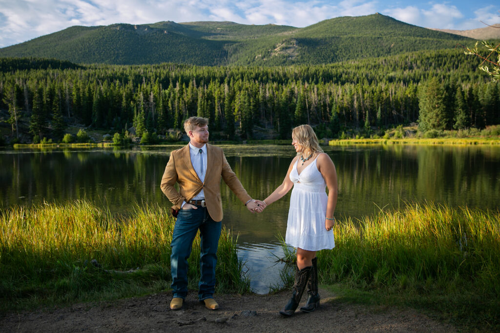 elopement couple at the rocky mountain national park colorado