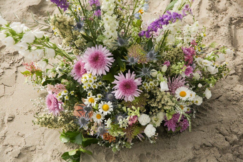 colorful elopement florals